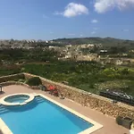 Country Views B&B 3*