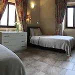 Country Views 3* Victoria