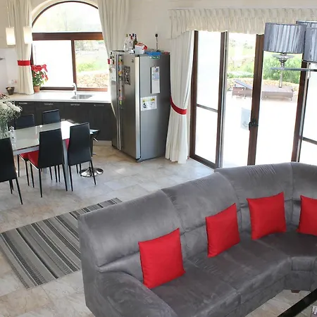 B&B Country Views 3*