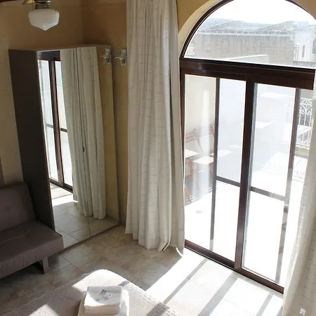 Country Views Bed and Breakfast Victoria