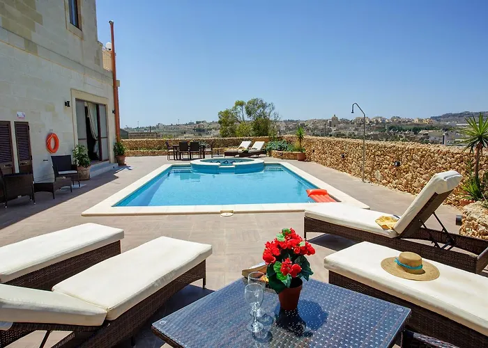 Country Views Bed & Breakfast 3*