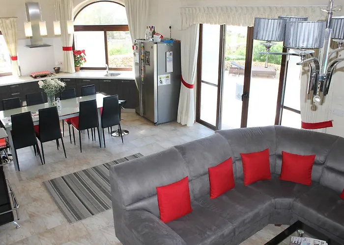 B&B Country Views 3*