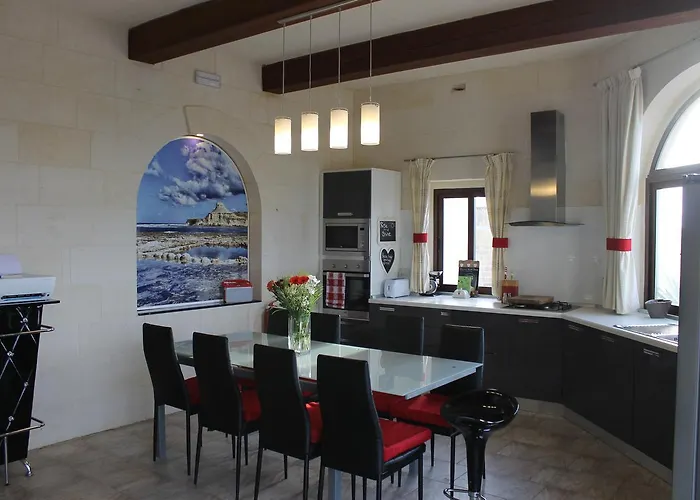 Country Views 3* Victoria