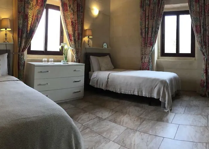 Country Views 3* Victoria